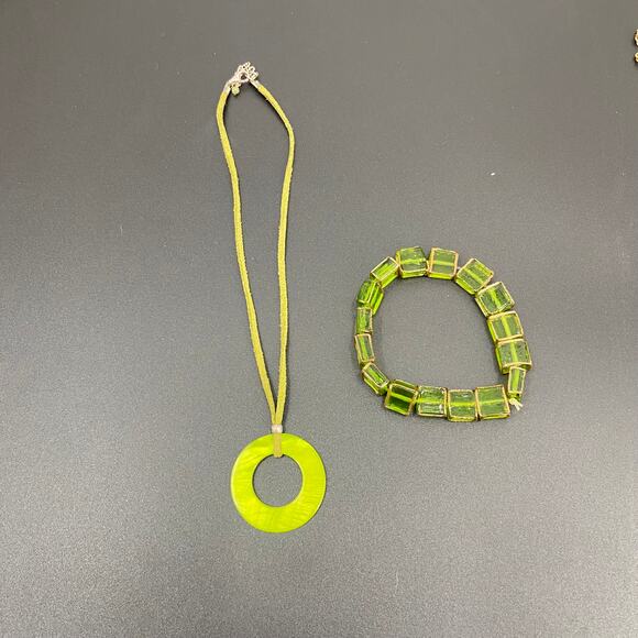 Statement Necklace & Glass Stone Bracelet - Picture 1 of 4